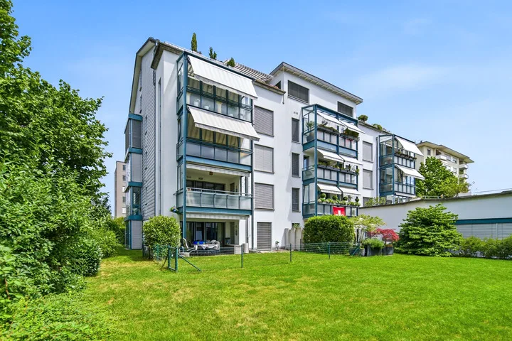 ZENTRAL GELEGEN & 8211; PERFEKT ZUM WOHLFÜHLEN 4.5 ZIMMER WOHNUNG M...