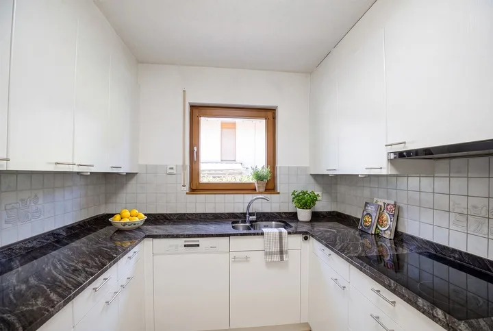 SPACIOUS MID-TERRACE HOUSE NEAR LAKE PFÄFFIKON