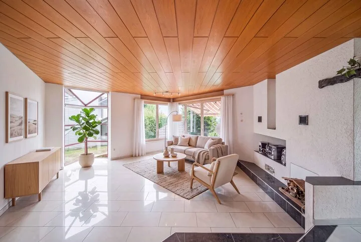 MAISON INDIVIDUELLE DE 7.5 PIÈCES AVEC VUE PANORAMIQUE