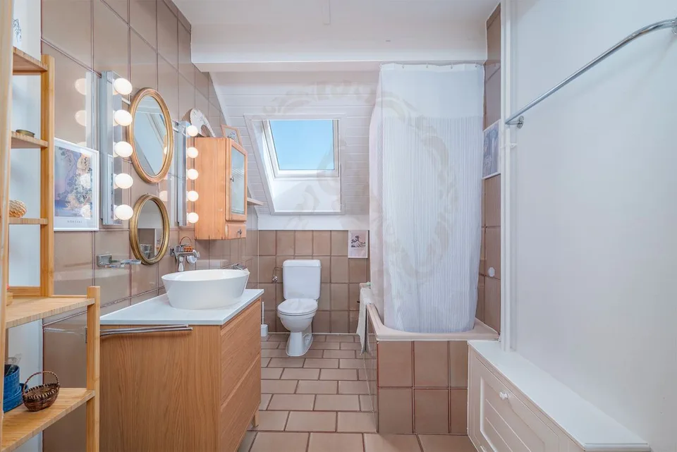 Künstlerhaus, komplett renoviert mit unglaublichem Charme!