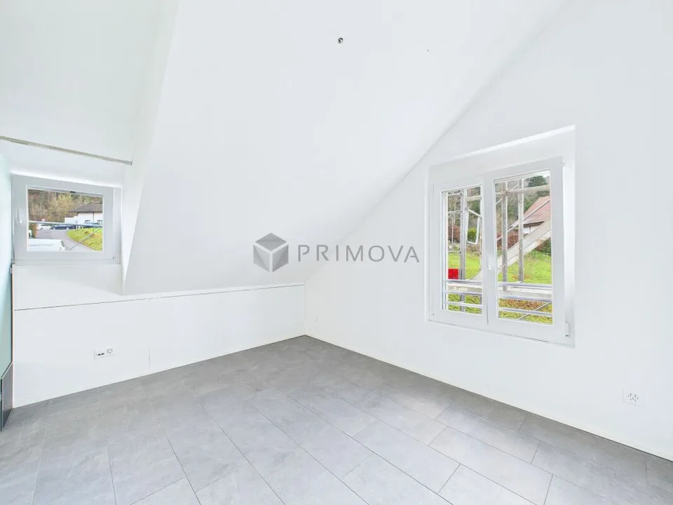 Helle 4.5 Zimmer-Wohnung mit schöner Aussicht und attraktivem Wohnkomfort