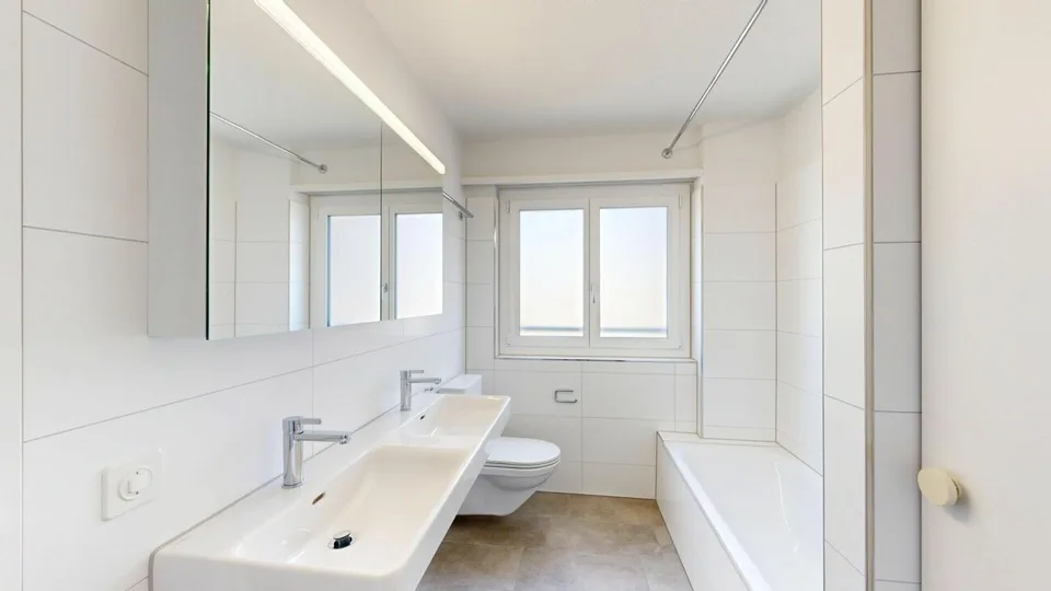 Living in new splendor - Bright 3.5-room apartment with sunny balcony - First occupancy after complete renovation