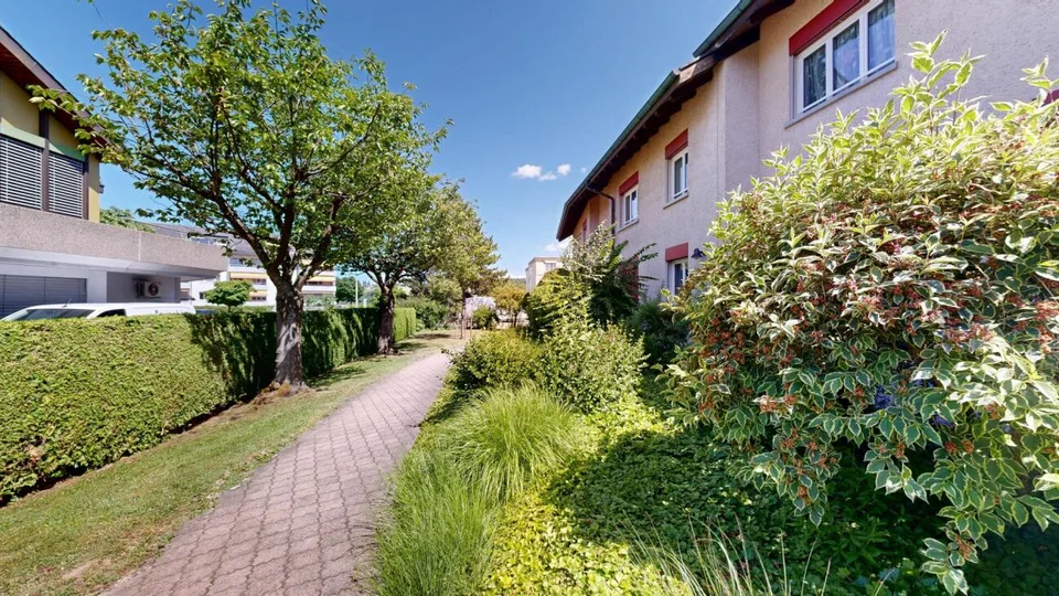 Appartamento attraente di 3.5 locali con balcone soleggiato - Prima occupazione dopo rinnovamento globale amorevole