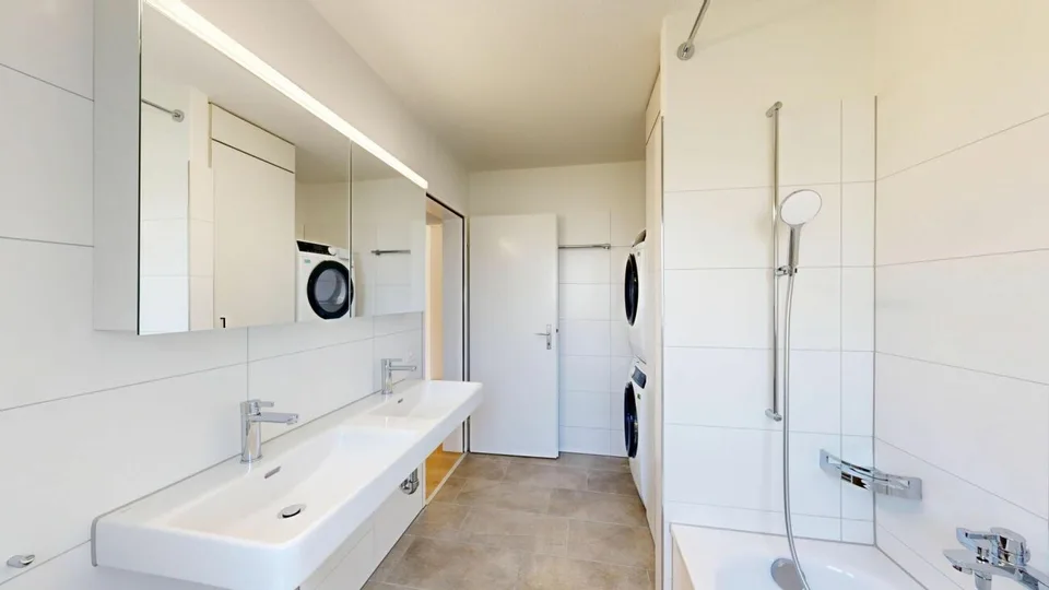 Appartamento attraente di 3.5 locali con balcone soleggiato - Prima occupazione dopo rinnovamento globale amorevole
