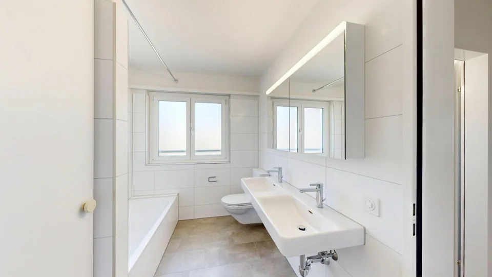 Appartamento attraente di 3.5 locali con balcone soleggiato - Prima occupazione dopo rinnovamento globale amorevole