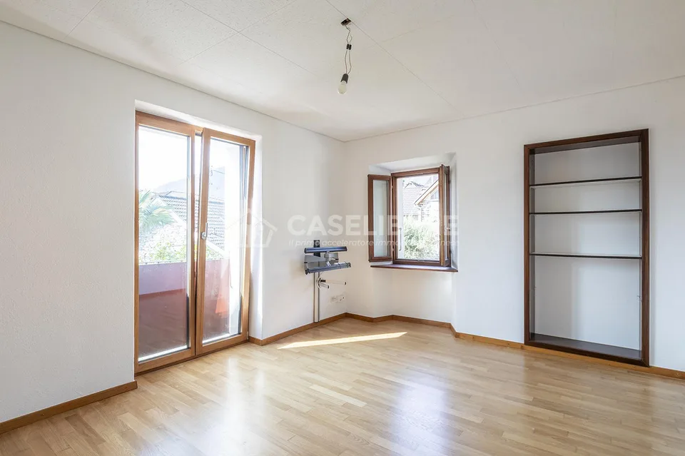 CHARAKTERISTISCHES 3.5 ZIMMER IN TEGNA + BÜRO UND KELLER