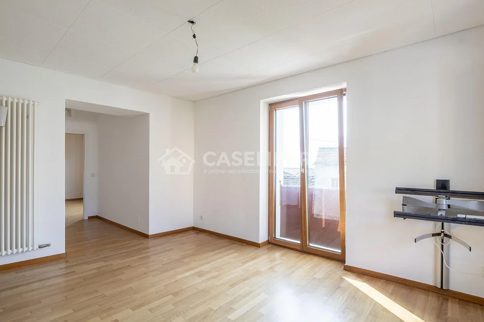 CHARAKTERISTISCHES 3.5 ZIMMER IN TEGNA + BÜRO UND KELLER