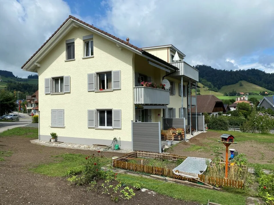 3-Zimmer-Wohnung mit Sitzplatz