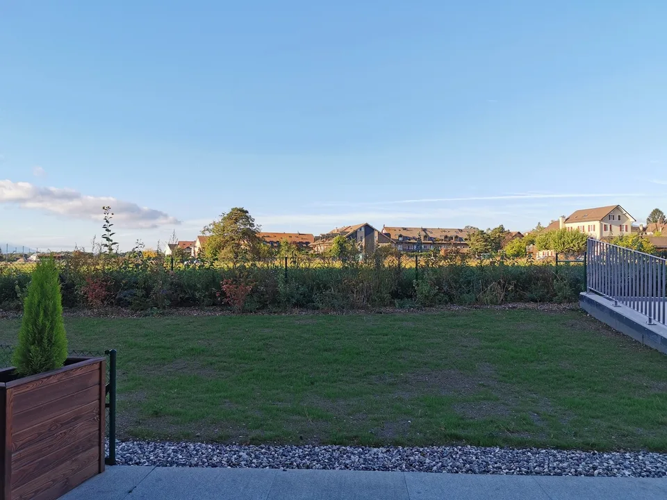 Neues 2,5-Zimmer-Apartment, Terrasse und Garten