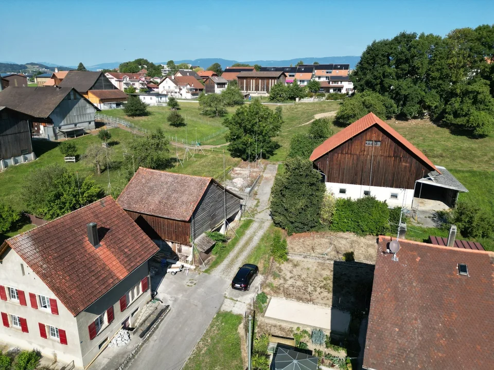 Appartement mit 2.5 Zimmern im Dachgeschoss (B.4)