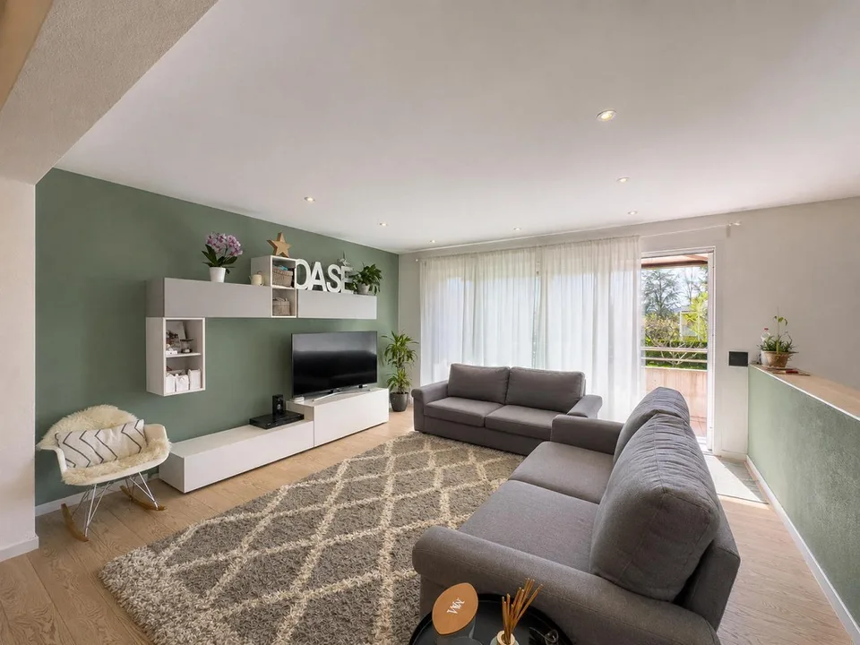Casa bifamiliare con grande giardino a Morbio Inferiore