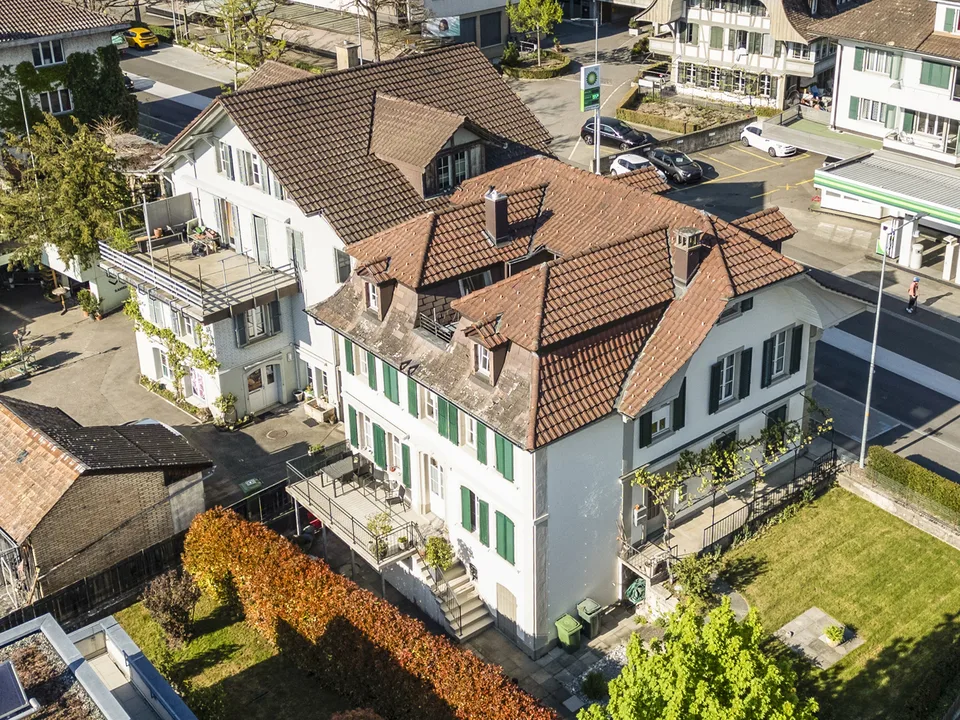 AFFASCINANTE CASA MULTIFAMILIARE CON CARATTERE STORICO