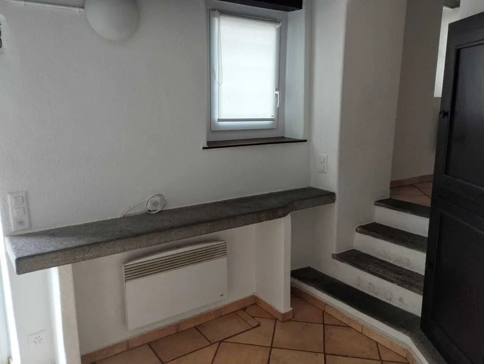 BRIONE SOPRA MINUSIO - Typisches Tessiner Haus mit atemberaubendem Seeblick