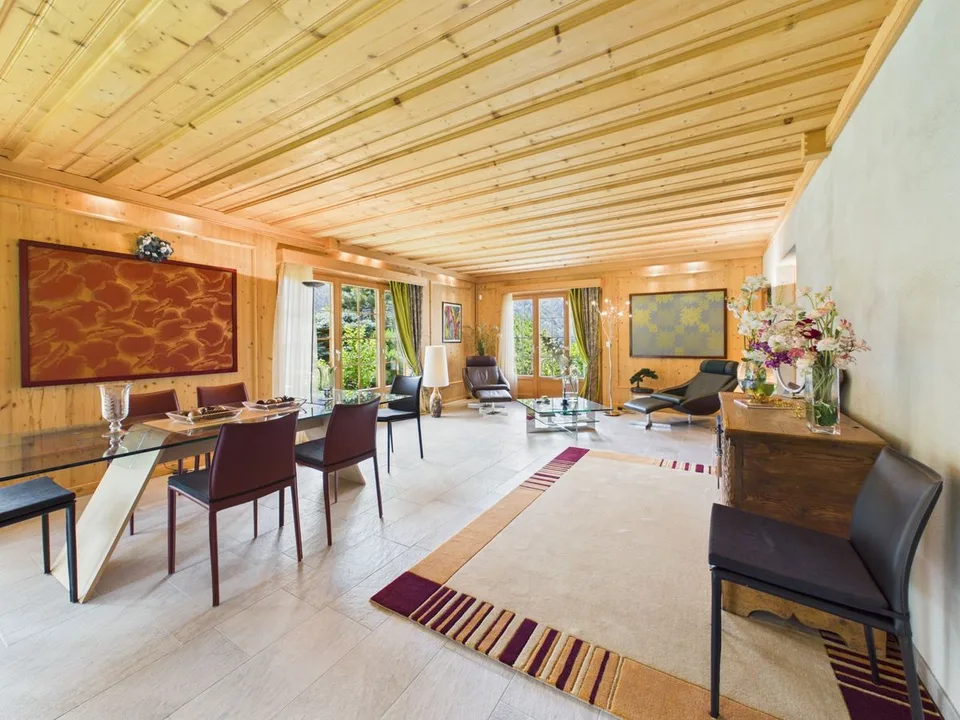 Bellissimo chalet in vendita a Rossinière