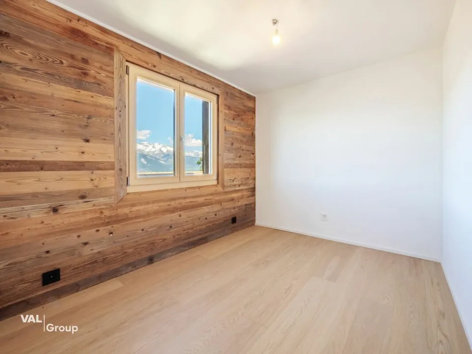 The spirit of the chalet revisited in a superb 5-room apartment