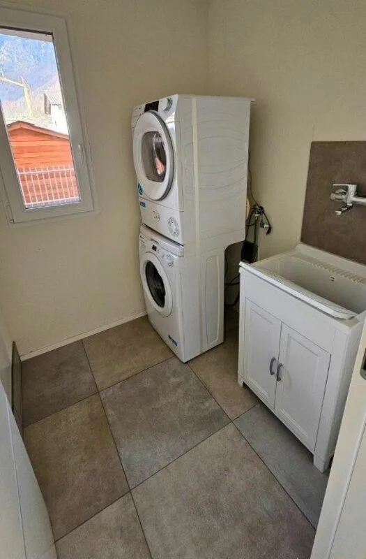 APPARTEMENTS RÉCENTS DE 2.5 PIÈCES À MALVAGLIA