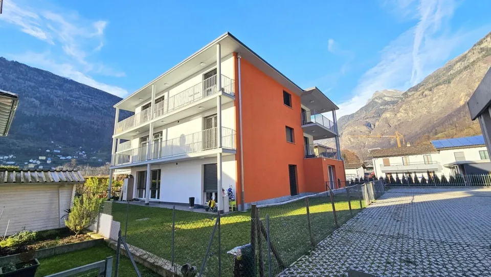 APPARTAMENTO 3.5 LOCALI CON GIARDINO