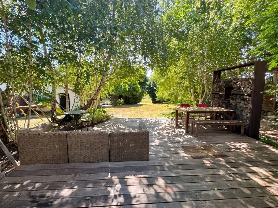 Magnifique appartement/maison de village avec grand jardin