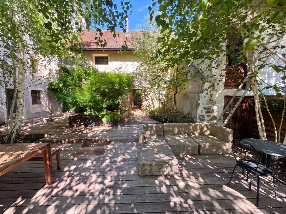 Magnifico appartamento/casa di villaggio con grande giardino