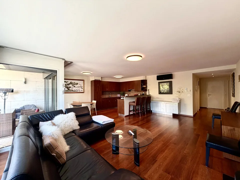 Appartement mit Seeblick ? Verkauf an Ausländer erlaubt