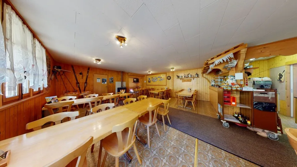 Ristorante `Pintli` con appartamento per gli ospiti