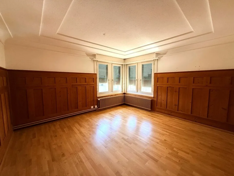 Multi-family house with 4 residential units in a central location in Bellach