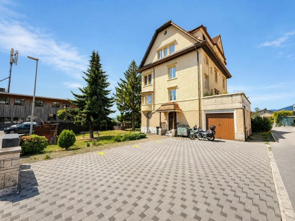 Mehrfamilienhaus mit 4 Wohneinheiten an zentraler Lage in Bellach