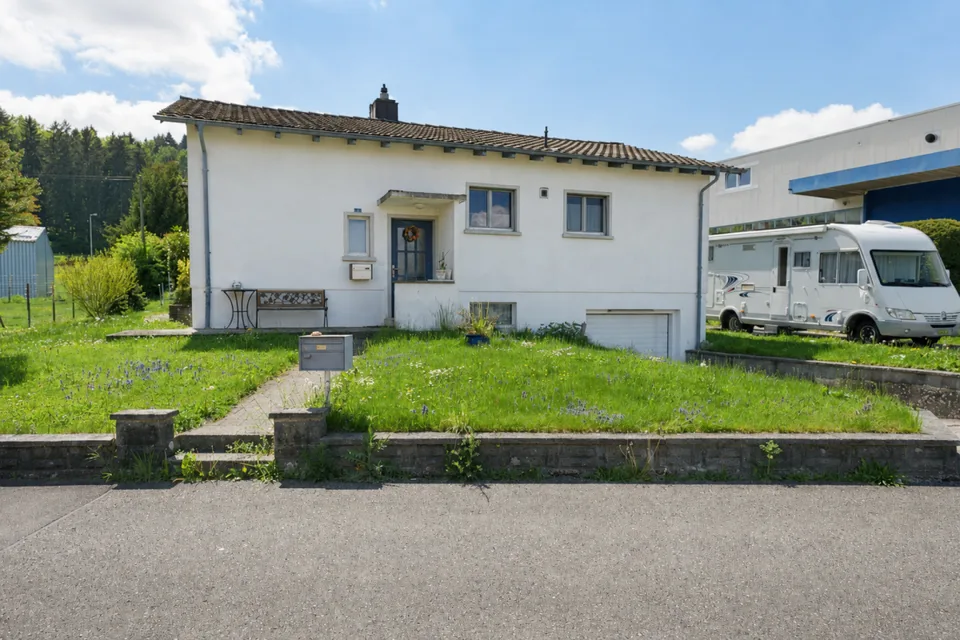 Land with development potential for 8 - 12 apartments