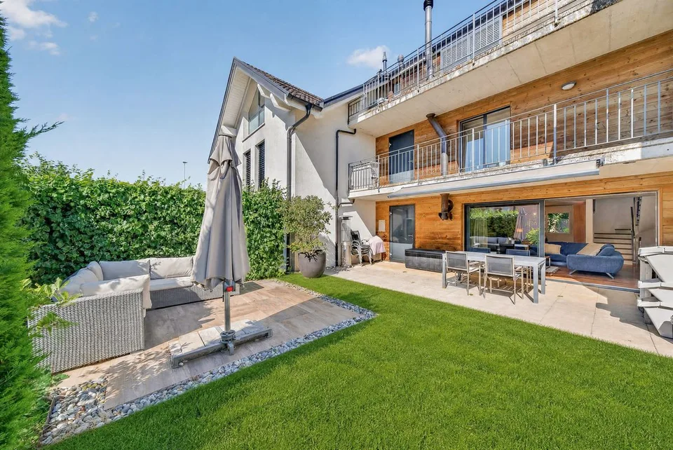 Duplex apartment with garden and large space, 15 minutes from Lausanne