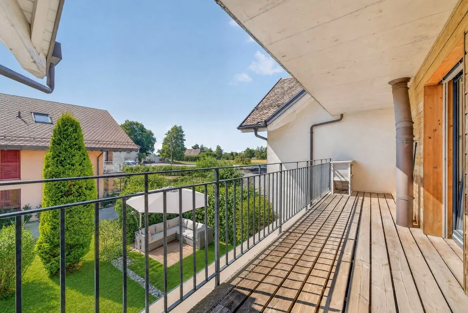 Duplex apartment with garden and large space, 15 minutes from Lausanne