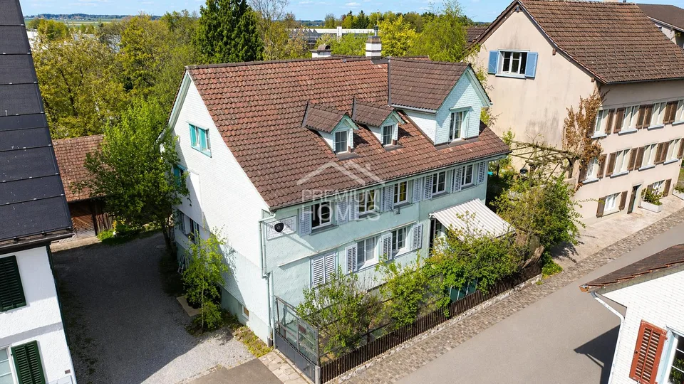 EFH mit Einliegerwohnung & Wellnessbereich - 4.5% Rendite möglich
