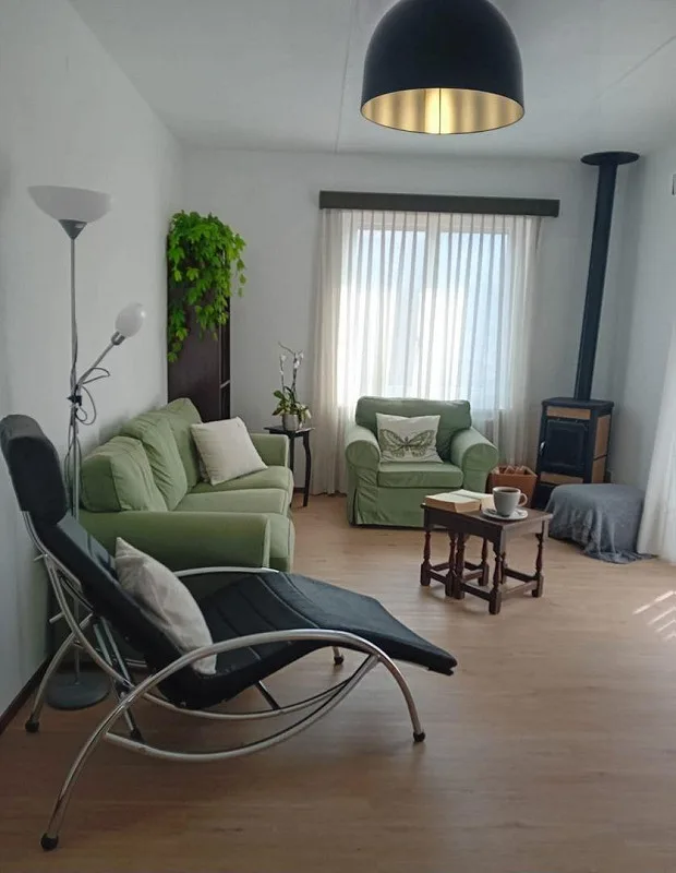 TAVERNE | GEMÜTLICHE 3.5 ZIMMER IN EINEM ZWEIFAMILIENHAUS MIT GARTEN