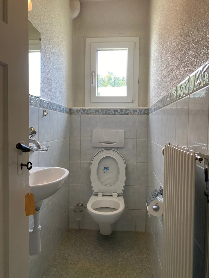 Appartement lumineux de 2,5 pièces avec petit balcon