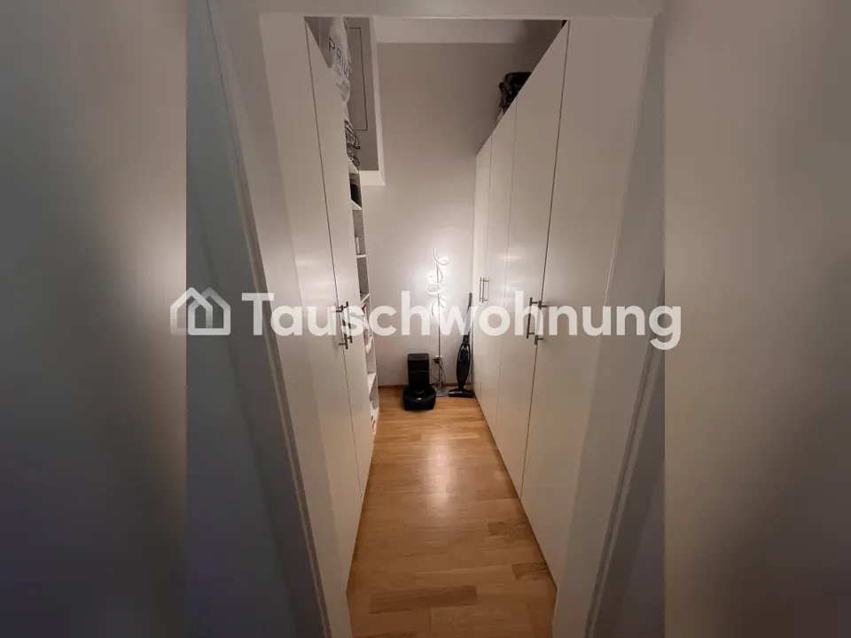 Attika Wohnung im Zentrum von Seebach