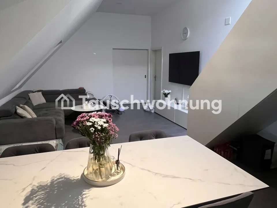 Attika Wohnung im Zentrum von Seebach