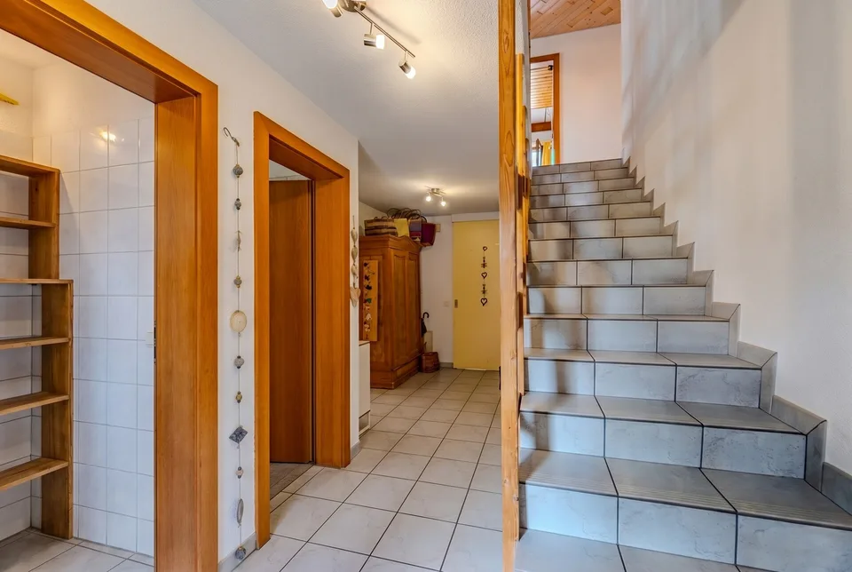 Grosszügiges Haus mit Einliegerwohnung und vielseitigem Potenzial