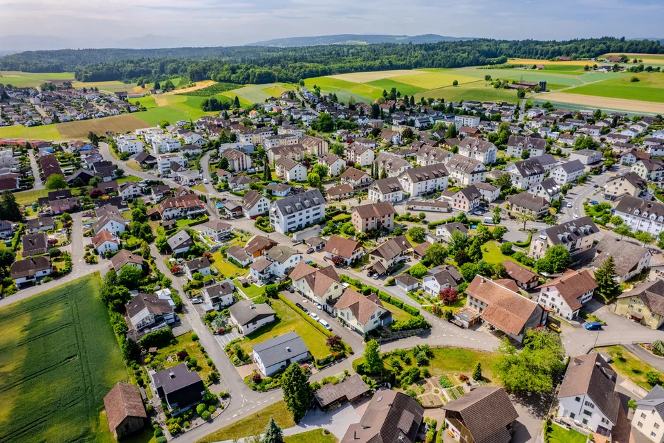 Grosszügiges Haus mit Einliegerwohnung und vielseitigem Potenzial
