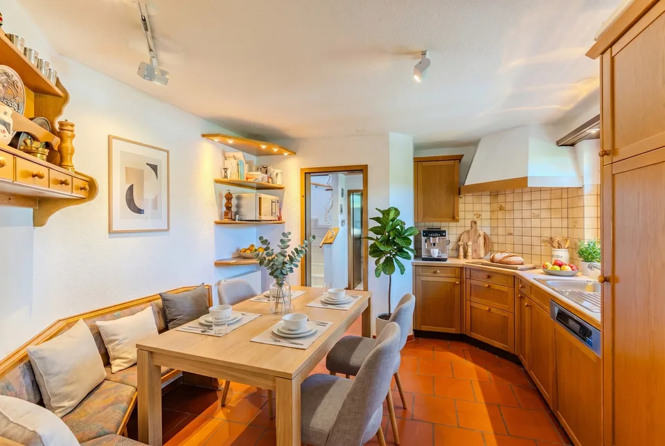 5.5 Zimmer Einfamilienhaus im Landhausstil mit grossem Umschwung