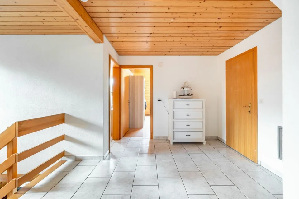 Ursenbach | 30 minutes à Burgdorf | Grande maison rénovée avec réserve de terrain constructible et de nombreuses possibilités d'utilisation