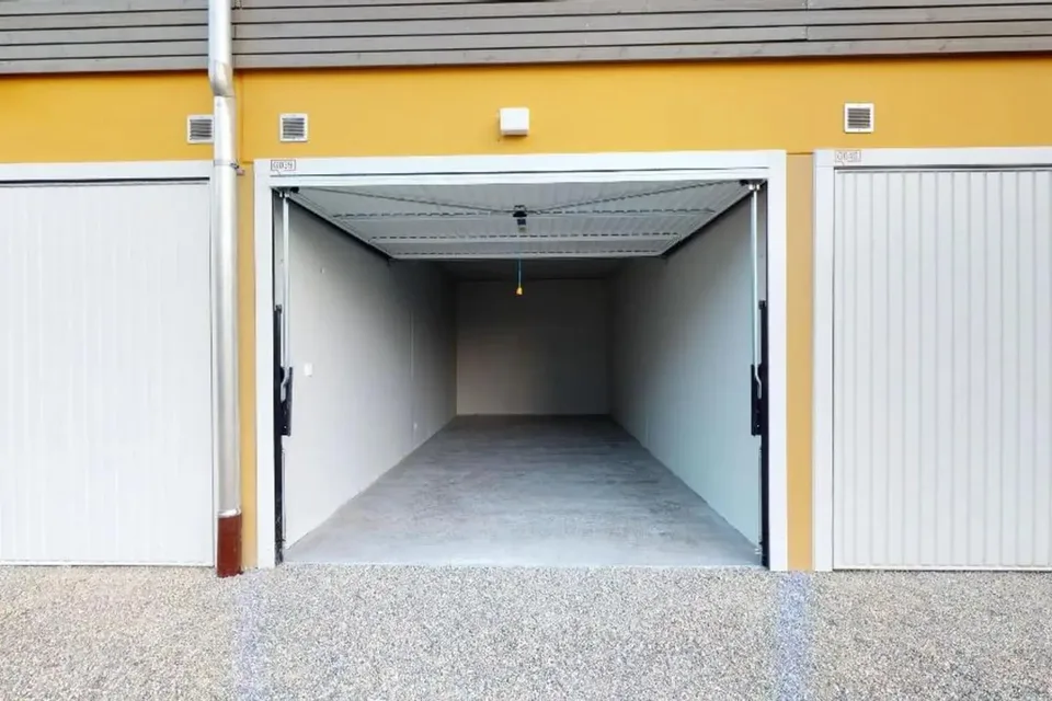 Storage, Office, Craft and Hobby Rooms in Spreitenbach