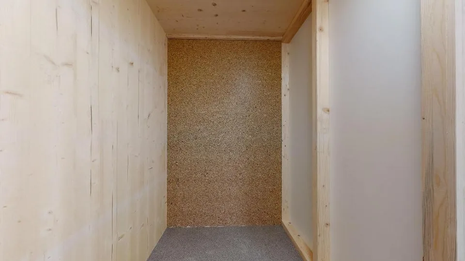 Storage, Office, Craft and Hobby Rooms in Allschwil