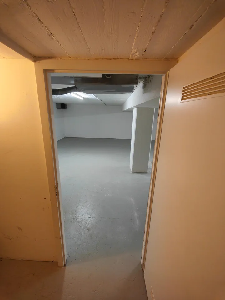 Louer un espace de stockage Zurich District 7 - 87m2 Zeltweg 67
