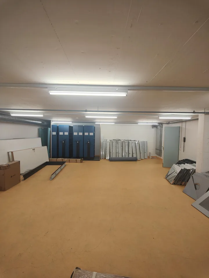 85.8m2 Magazzino Schaffhausen - Stauffacherstrasse 36