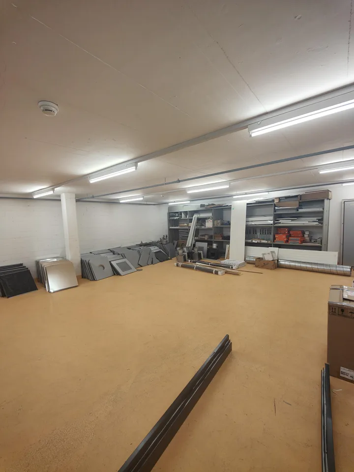 85.8m2 Magazzino Schaffhausen - Stauffacherstrasse 36