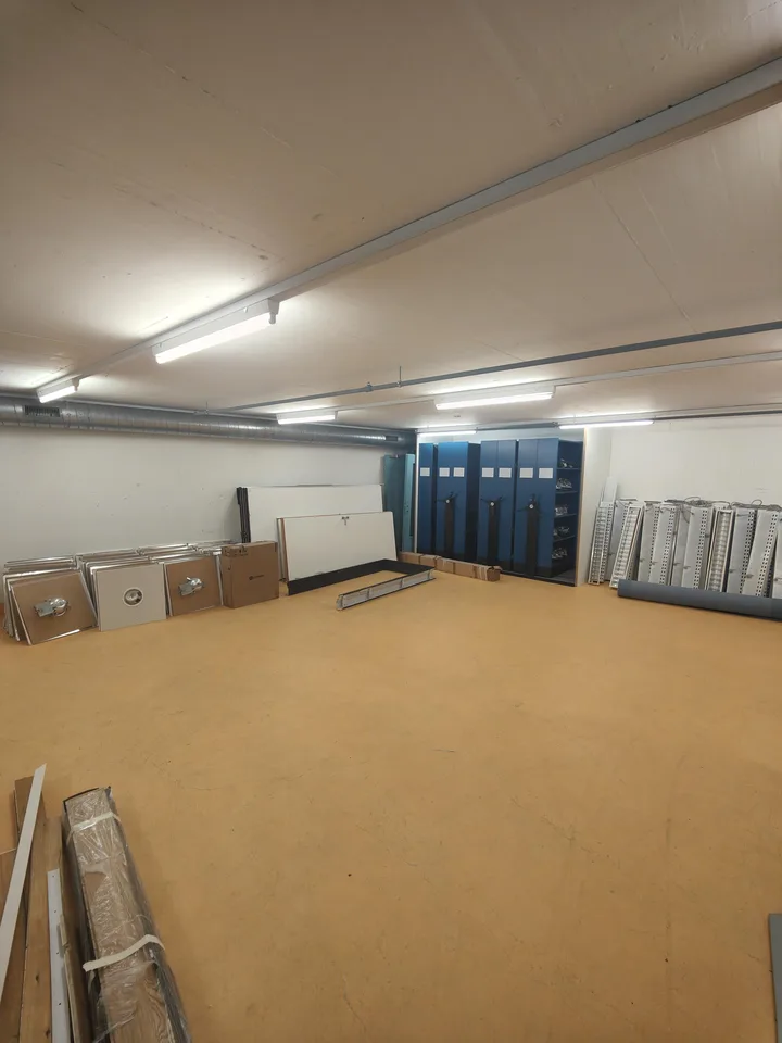 85.8m2 Magazzino Schaffhausen - Stauffacherstrasse 36
