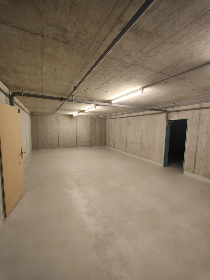 104m2 Storage Room Schaffhausen - Stauffacherstrasse 36