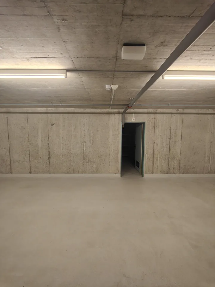 104m2 Storage Room Schaffhausen - Stauffacherstrasse 36