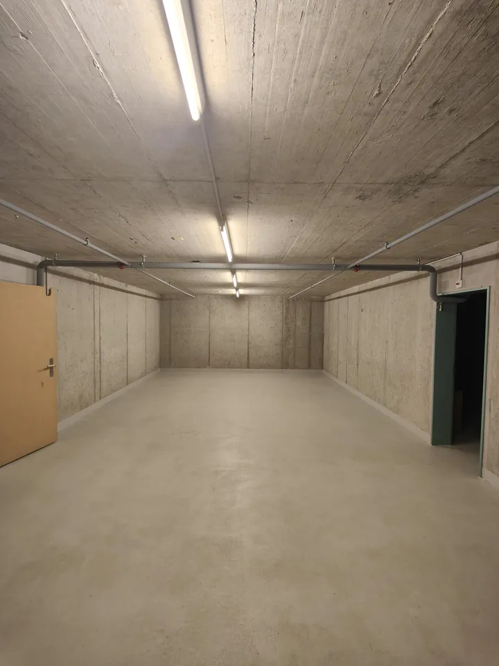 104m2 Storage Room Schaffhausen - Stauffacherstrasse 36