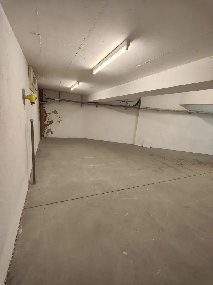 Affittare spazio di stoccaggio a Basilea - 53m2 vicino a Basilea SBB