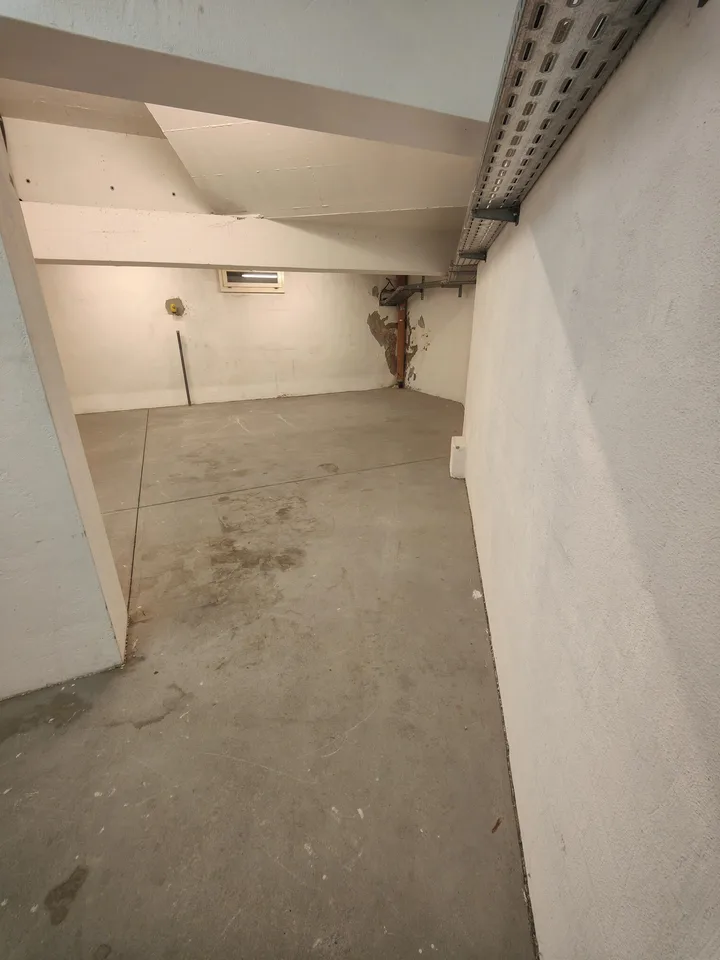 Affittare spazio di stoccaggio a Basilea - 53m2 vicino a Basilea SBB